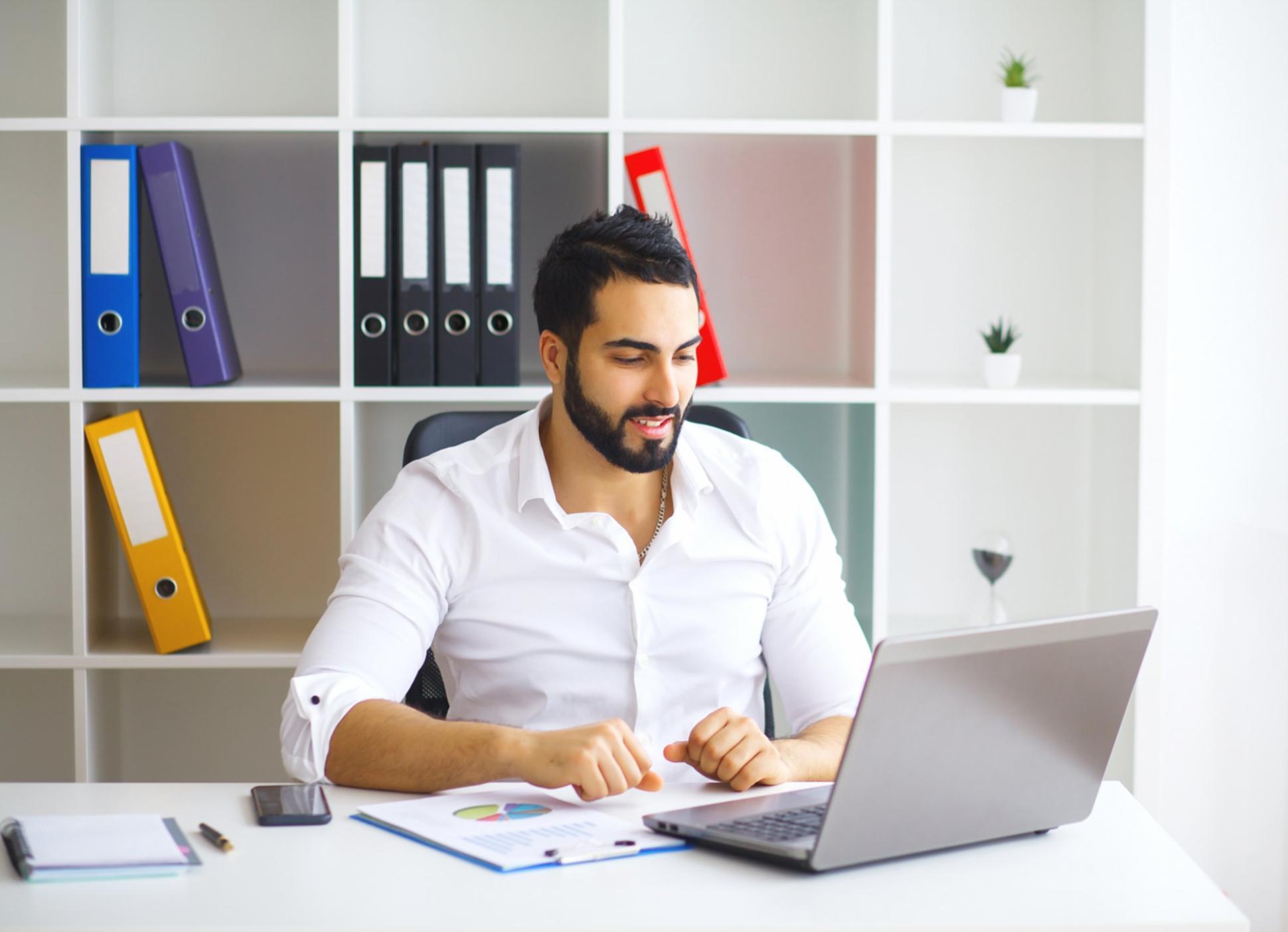 Команда Databasesx за работой над образовательными проектами